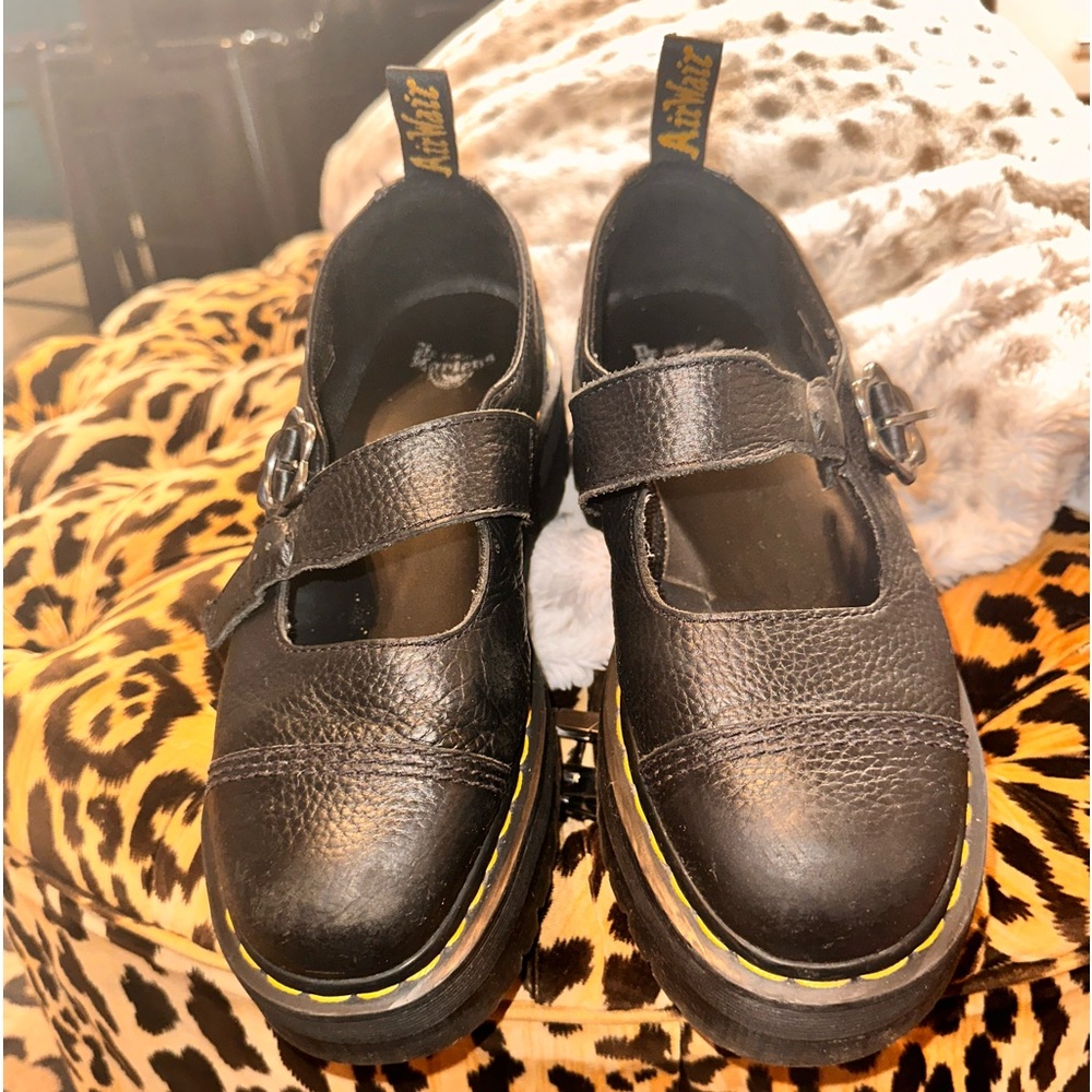 Addina flower buckle, platform leather doc martens
